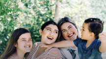 Madre de tres hijos únicos